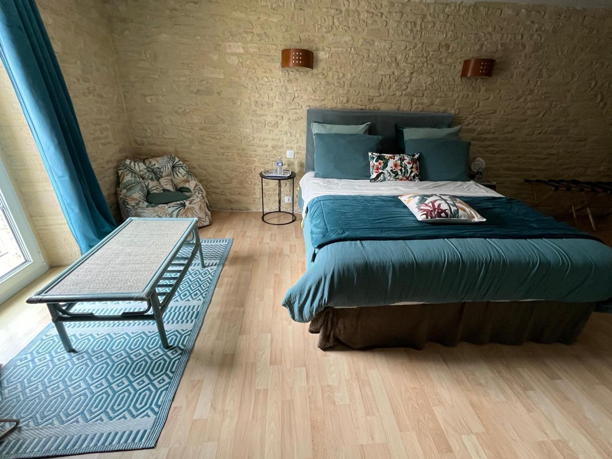 Chambres D'Hotes De L'Ancienne Auberge Thaon Екстер'єр фото